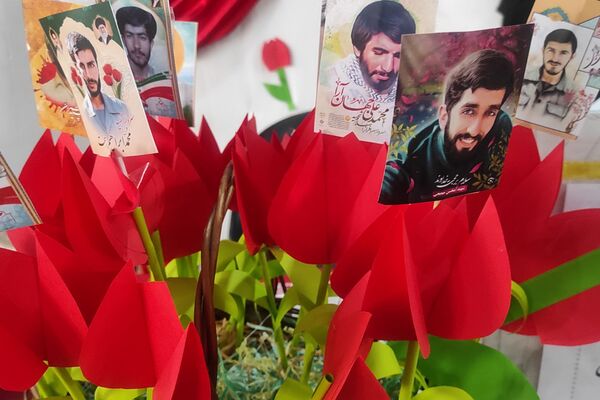برگزاری جشن‌های باشکوه پیروزی انقلاب اسلامی در مدارس رباط‌کریم