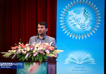 پرداخت بیش از ۶۰ درصد پاداش پایان خدمت سال ۱۴۰۳ پیش از موعد/ طراحی و اجرای کارت سپاس معلم با امکان دریافت اعتبار قرض‌الحسنه پنج‌ماهه تا ۱۰ برابر مبلغ واریزی