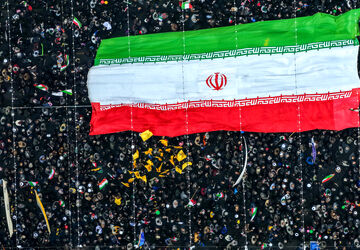 شکوه 22 بهمن مشهد مقدس از نمای هوایی