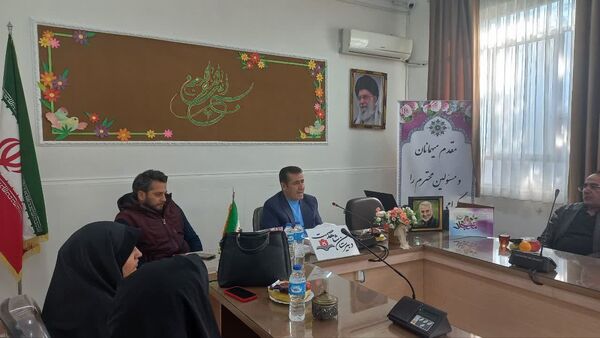  تجلیل از اولیا جانباز و پاسدار دبیرستان شاهد عصمت ناحیه 3 کرج 