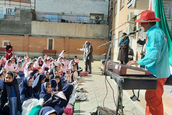 برگزاری مراسم روز دانش‌آموز در مدارس بهارستان‌دو