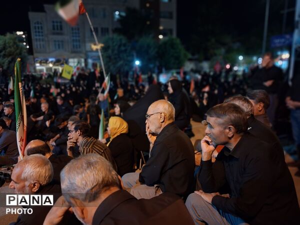 حال‌وهوای عاشورایی بلوار فضل همراه با روشن کردن شمع