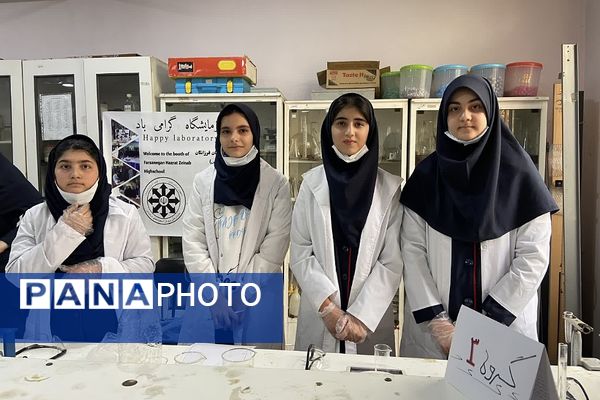 مسابقات دانش‌آموزی در پژوهشسرای بصیرت دختران