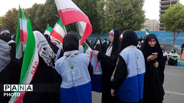 رژه باشکوه دختران جان‌فدا؛ جلوه‌ای از غرور، اقتدار و عشق به وطن