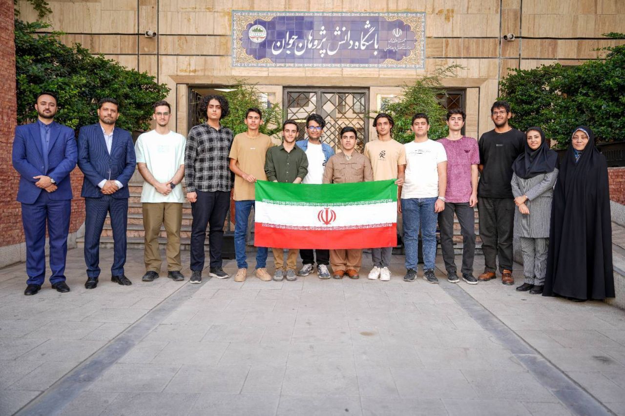 کسب ۸ مدال طلا و یک نقره توسط تیم ملی المپیاد نانوی ایران