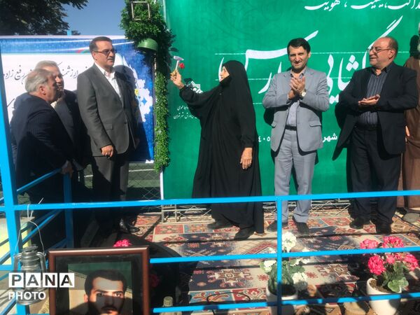 آغاز سال تحصیلی با حضور سخنگوی آموزش و پرورش در مدرسه شهید حسین گلزاری