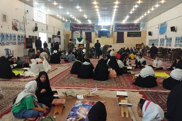 محفل قرآنی و حلقه صالحین در پایگاه مقاومت حضرت زینب (س) داریون 