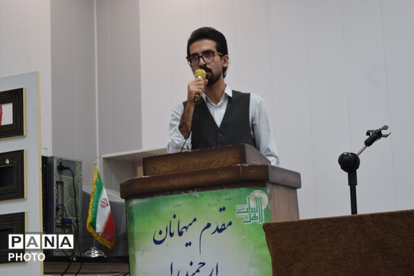 تقدیر از راویان کوچک اتفاقات بزرگ