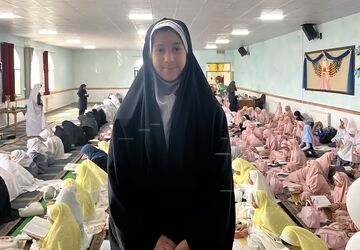 محفل قرآن همراه با اقامه نماز جماعت در دبستان احمد کاظمی ۲
