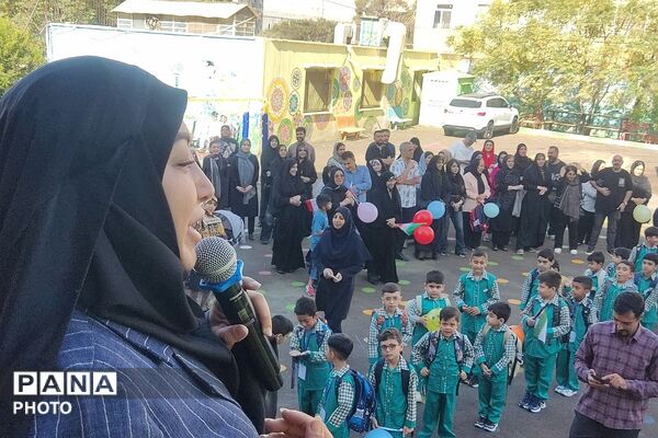 جشن شکوفه ها در مدارس ناحیه دو شهرری 