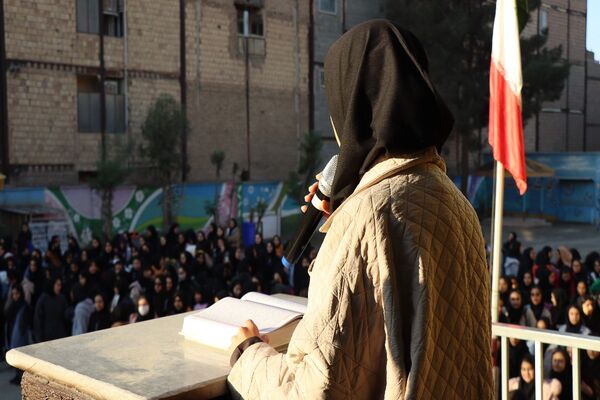 صبحگاه مدرسه شیخ مفید پاکدشت