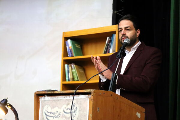 هفته کتاب با «مفاخر قلم» آغاز شد