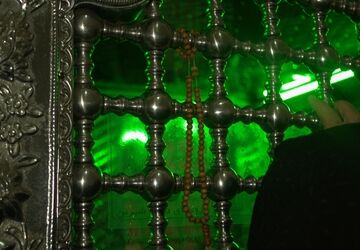 دهنه شیرین در سوگ امام رئوف