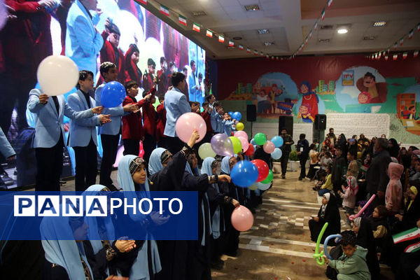 اجرای برنامه‌های شادواره شهروندی «بازی، شادی، سرگرمی» در قم