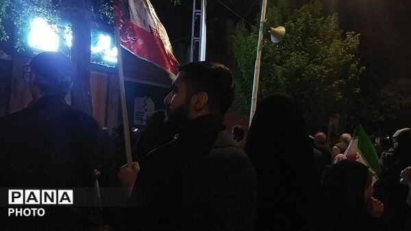 نیشابوری ها از پیر تا کودک در اجتماعات خیابانی