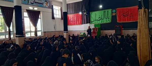 اجتماع بزرگ مردم شهر تیتکانلو در مراسم شیرخوارگان حسینی