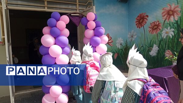 برگزاری جشن شکوفه ها در دبستان حضرت آسیه (س) شهر رباط‌سنگ