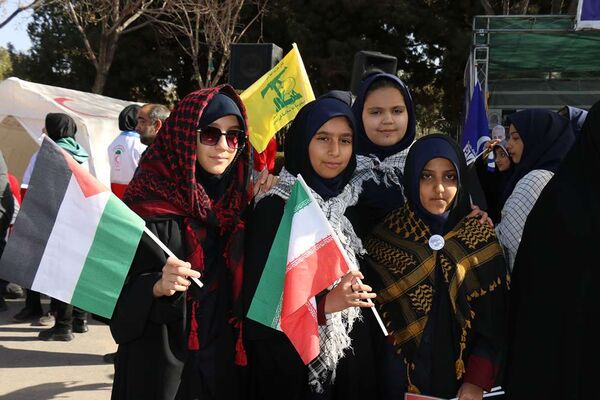 نقش آفرینی جدید نسل Z در مراسم 13 آبان از نگاه تصویر