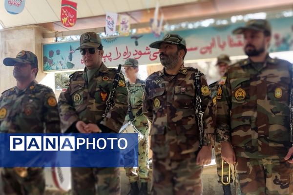 آیین گلباران مزار شهدا با حضور مسئولان شهرستان رباط‌کریم