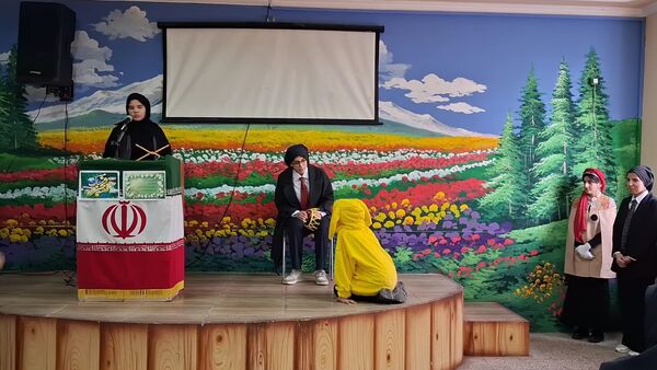 جشنواره دهه فجر مدرسه‌ای