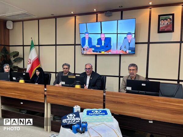 تجلیل از روایتگرانِ امید؛ ضیافتِ قدردانی از اهالیِ خبر در آموزش و پرورش منطقه ۳