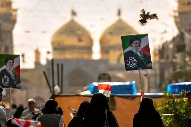 پیکر رهبر شهید انقلاب وارد کربلای معلی شد

