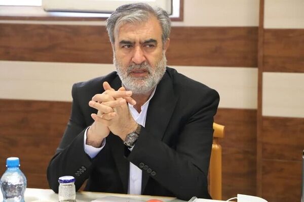 عزیزی: پایگاه‌های آمریکا در منطقه هدف مشروع ایران است
