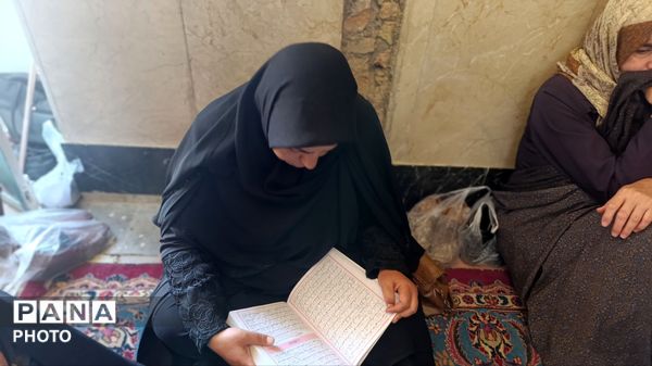 از پیر تا کودک در نماز جمعه نیشابور حضور دارند-۲