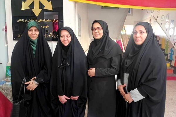  افتتاح سایت دبیرستان فرزانگان قدس با حضور مدیرکل سمپاد
