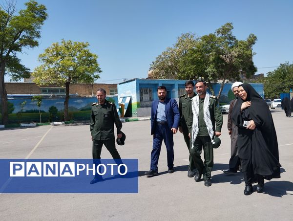 تجلیل از معلمان نمونه در مدرسه تقوا مشهد