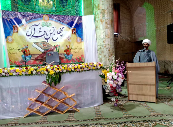  محفل انس با قرآن کریم در شهرستان خاتم 