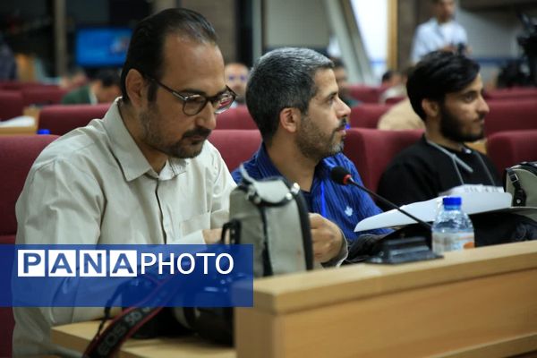 نشست صمیمی مدیران رسانه با استاندار قم