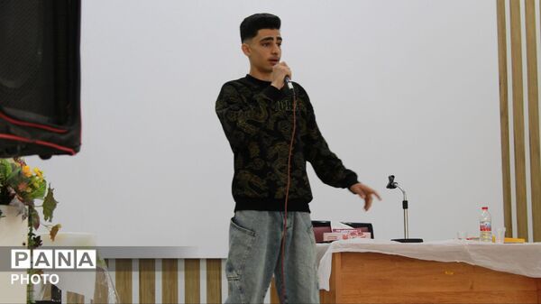 وقتی صدای خبرنگاران پانا به احترام معلمان بلند شد