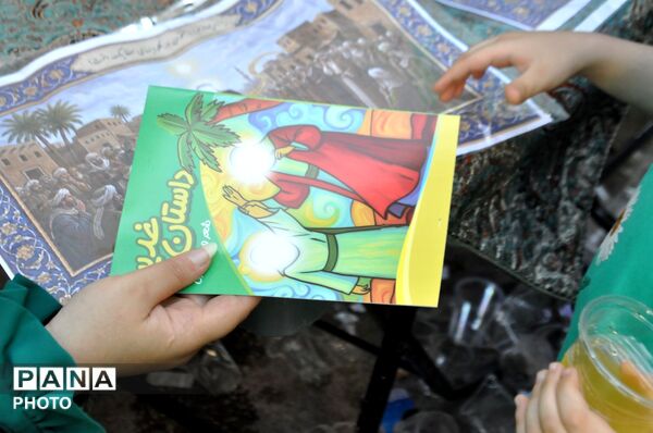 برگزاری باشکوه «مهمانی کیلومتری غدیر» در کرمانشاه با مشارکت گسترده مردم و دانش‌آموزان