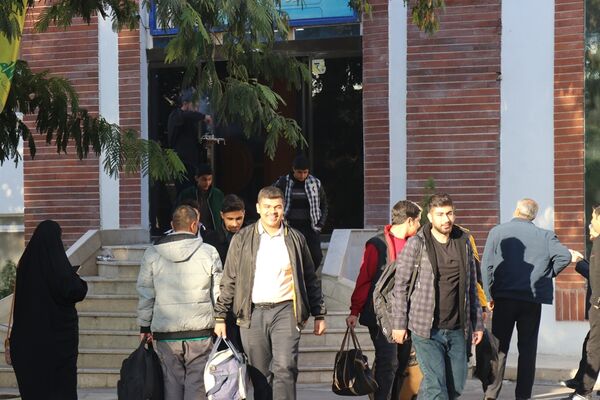 بدرقه دانش‌آموزان فعال عضو تشکل‌های دانش‌آموزی به مراسم دیدار با رهبر انقلاب