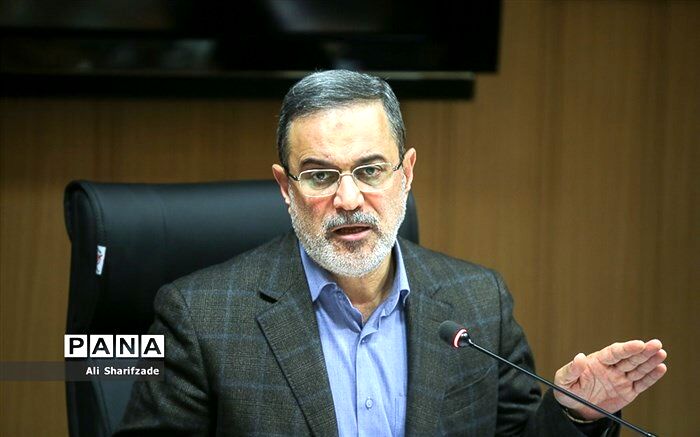 وزیر آموزش و پرورش: تدریس معلم مرد در دبیرستان دخترانه ممنوع است
