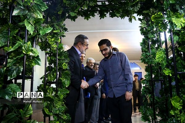 آیین بدرقه دانش پژوهان اعزامی به المپیادهای جهانی سال 2018 با حضور وزیر آموزش و پرورش