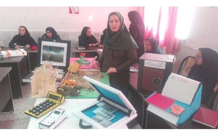 رتبه سوم دبیر خندابی در جشنواره الگوهای برتر تدریس کشور