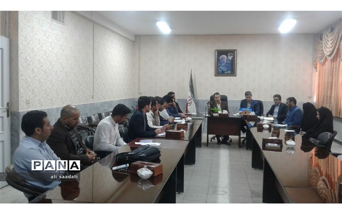مدیر آموزش و پرورش کلات: معلم یک شخصیت انسان ساز است