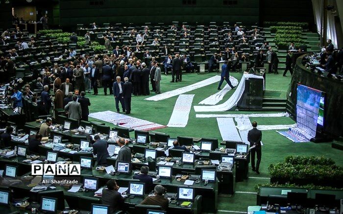همه ۲۹۰ نماینده را بفرستید جام جهانی!