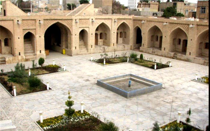 برگزاری نمایشگاه صنایع دستی و مشاغل خانگی در کاروانسرای حاج کمال  رباط کریم