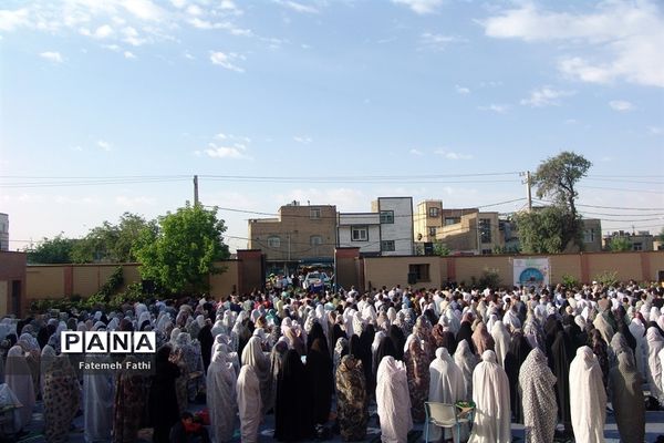 برگزاری مراسم نماز عید فطر در چهاردانگه