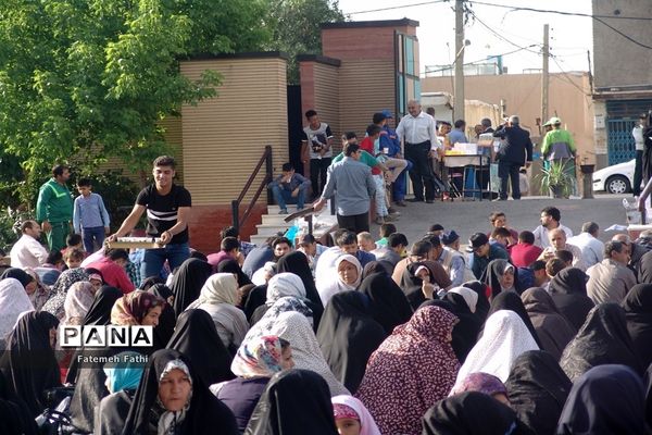 برگزاری مراسم نماز عید فطر در چهاردانگه