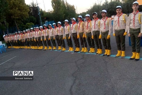 حضور پیشتازان شهرستانهای تهران در مصلی امام خمینی(ره) و استقبال از نمازگزاران