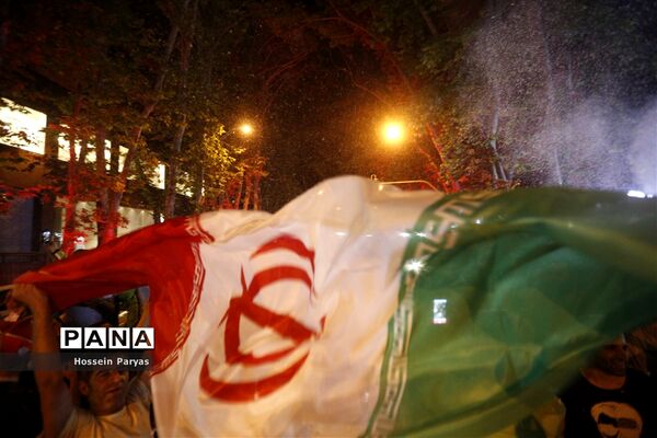 شادی  ایرانیان بعد از برد مراکش