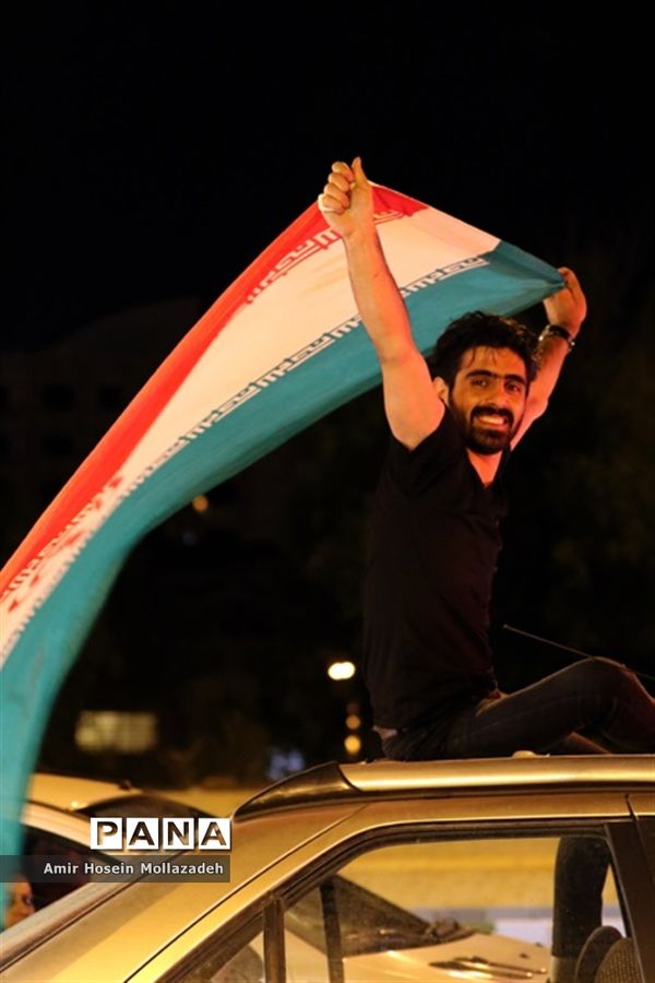 شادی مردم ارومیه پس از برد مراکش