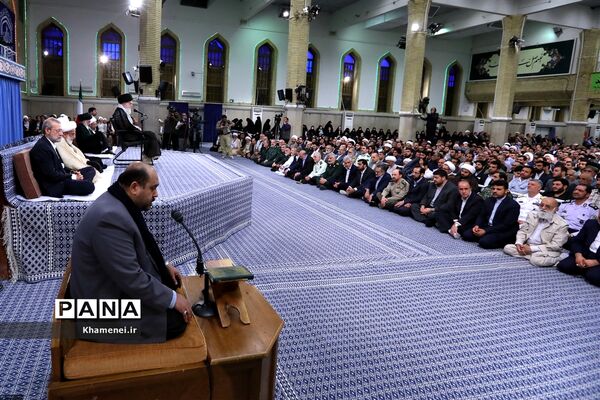 دیدار مسئولان نظام و سفرای کشورهای اسلامی با رهبر معظم انقلاب