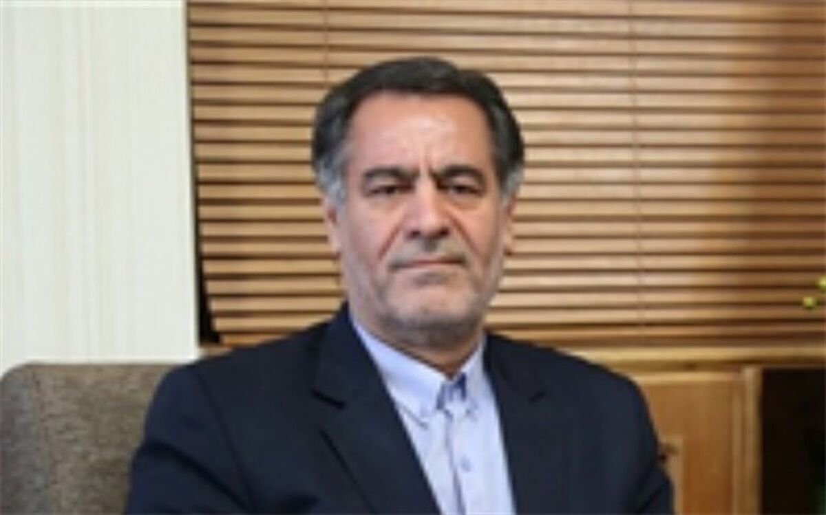 دانشجویان نباید گرفتار سیاسی کاری ها شوند