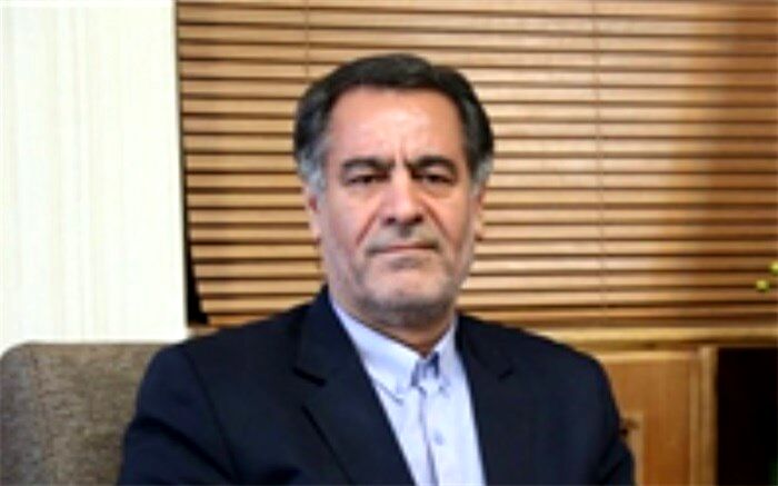 دانشجویان نباید گرفتار سیاسی کاری ها شوند
