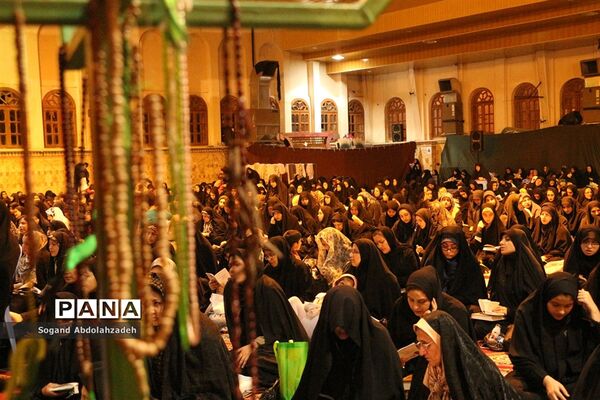 آیین احیای شب‌های قدر در مصلی ساری